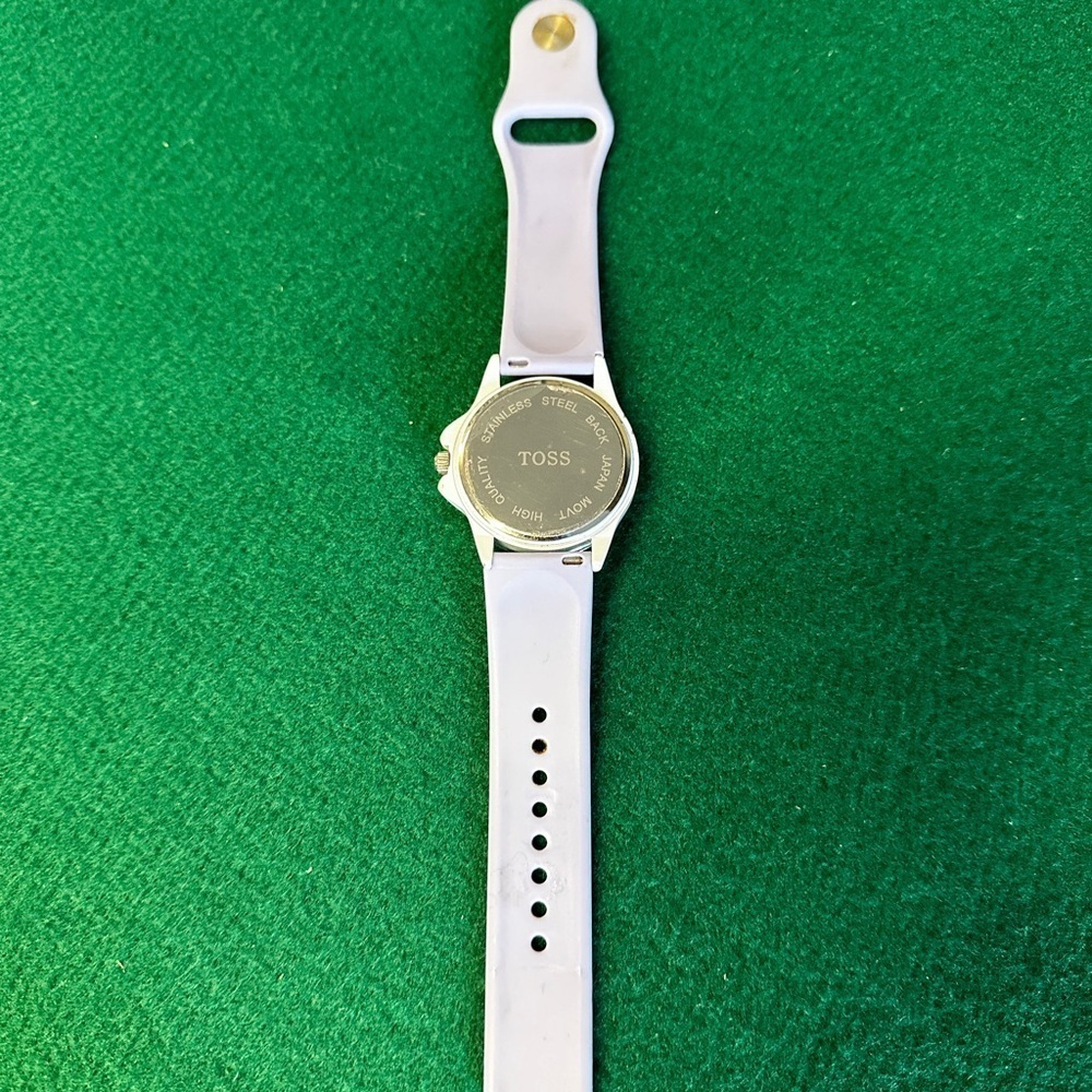 Women’s TOSS 38 mm watch. New silicone band, new battery. - Picture 4 of 5